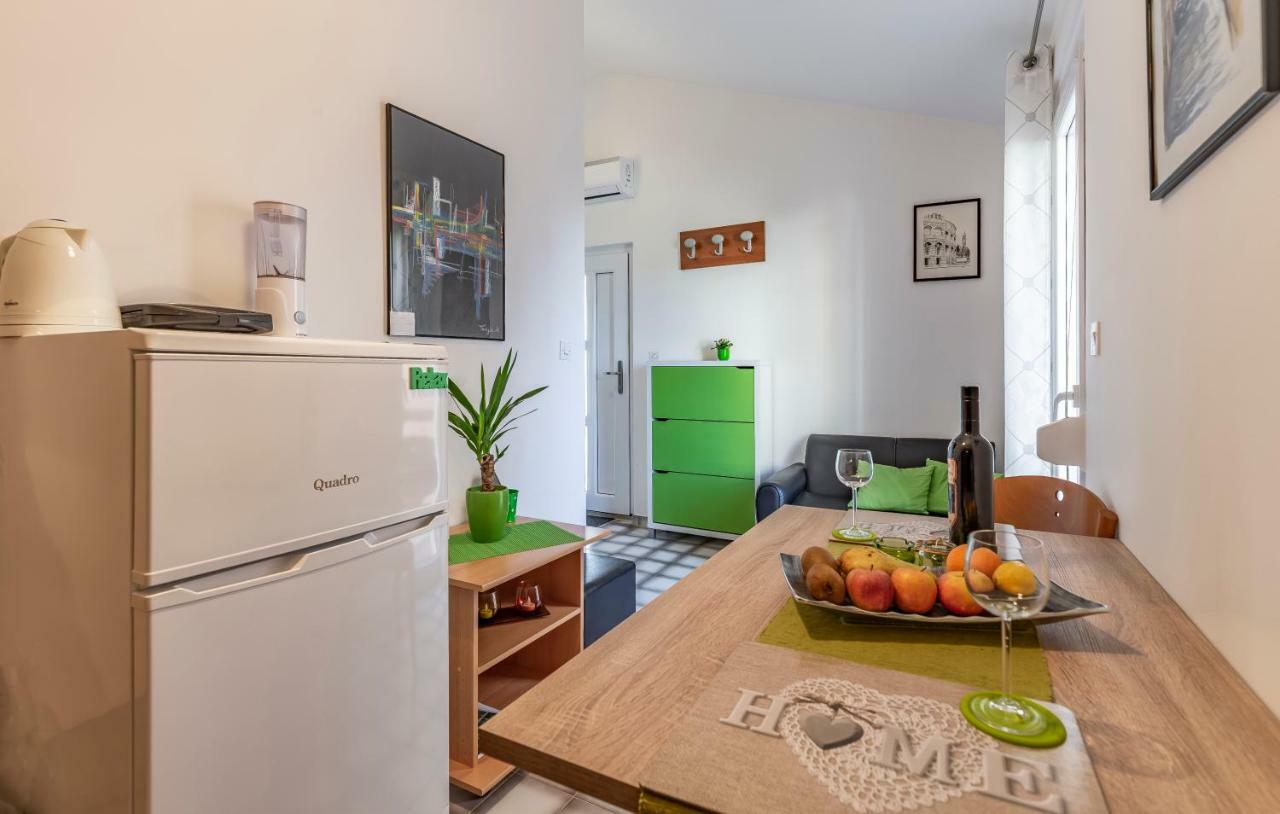Apartment Denis Medulin Eksteriør billede